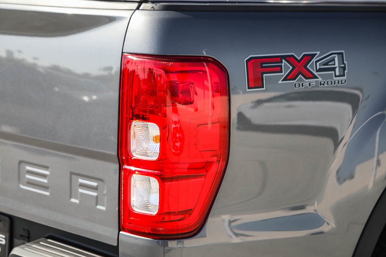 Used 2023 Ford Ranger XL w/ FX4 Off-Road Package AWD/4WD image 9