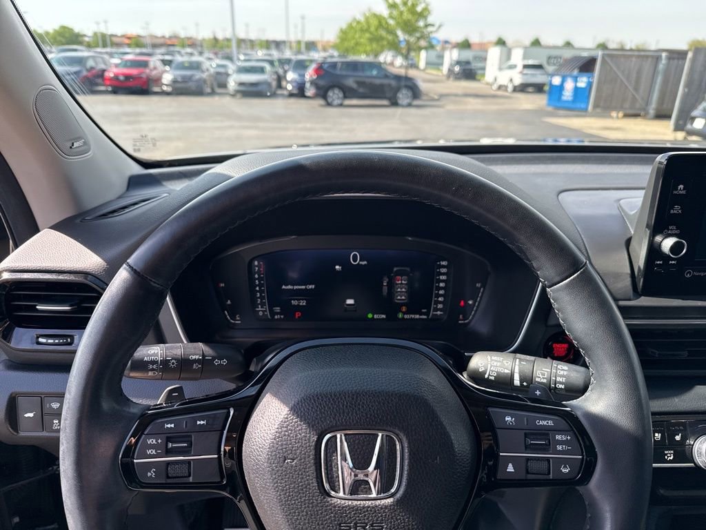 Used 2025 Honda Pilot Elite image 13