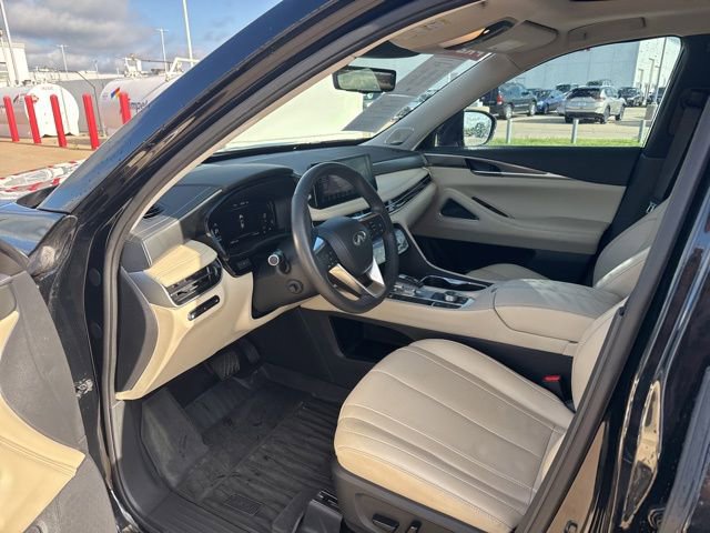 Used 2023 INFINITI QX60 Luxe w/ Vision Package FWD image 16