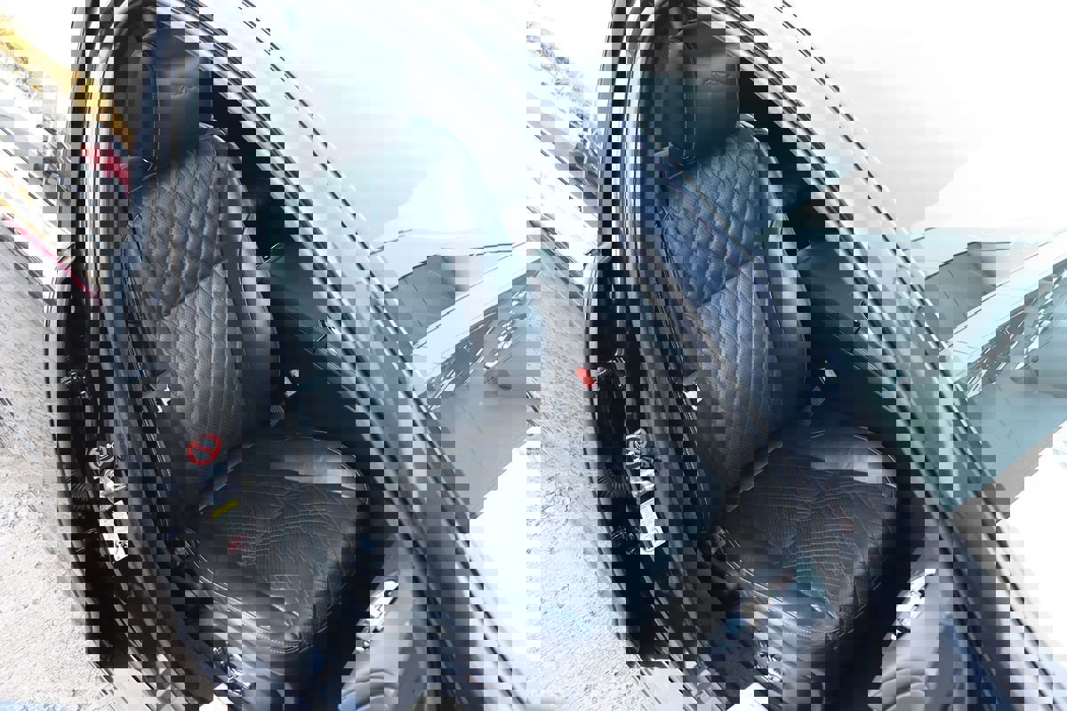 Used 2019 Jaguar XJ L Portfolio image 37