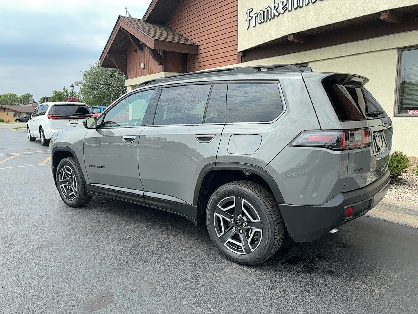 New 2026 Jeep Cherokee Limited AWD/4WD image 16