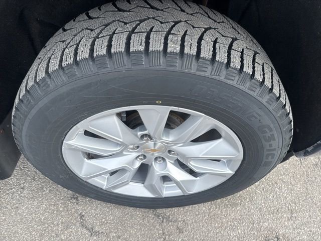 Certified 2022 Chevrolet Silverado 1500 Custom AWD/4WD image 9