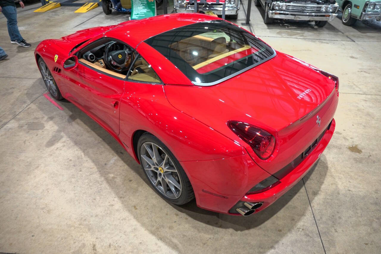Used 2013 Ferrari California image 28