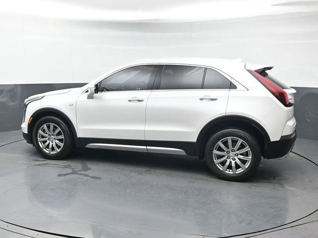 Used 2023 Cadillac XT4 Premium Luxury w/ Cold Weather Package AWD/4WD image 3