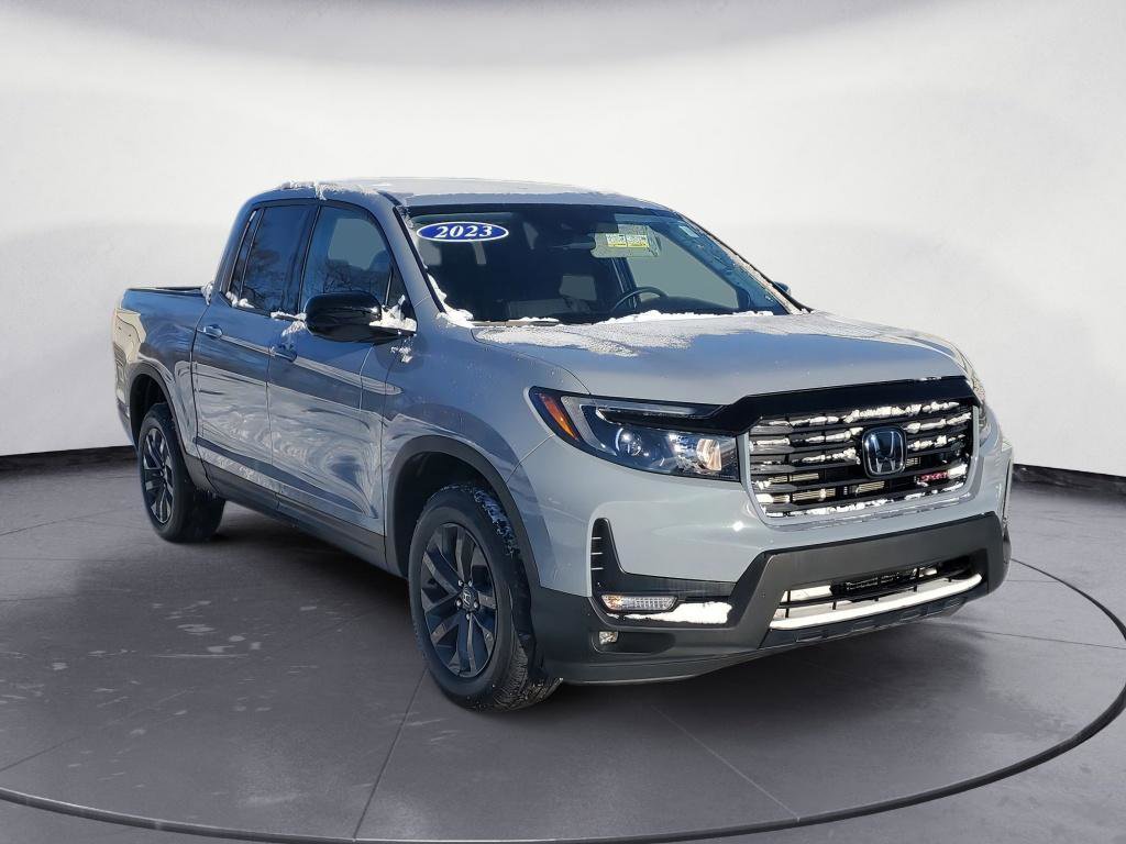 Used 2023 Honda Ridgeline Sport image 2