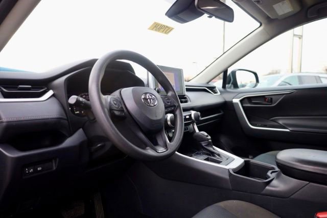 Used 2023 Toyota RAV4 LE image 18