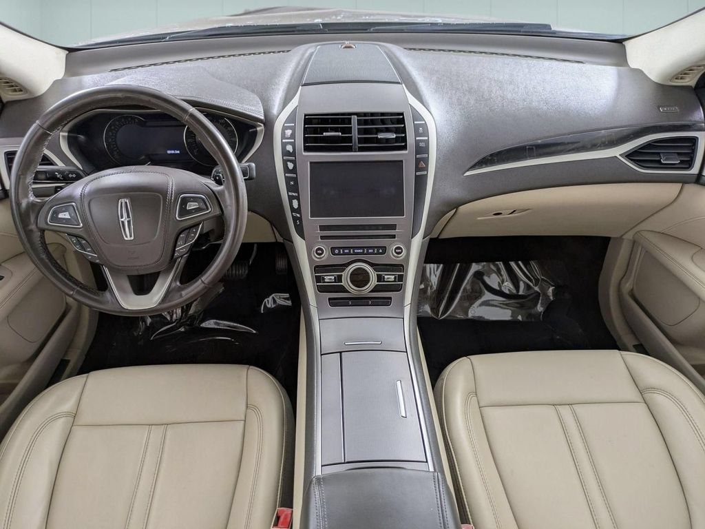 Used 2018 Lincoln MKZ Premiere FWD image 26