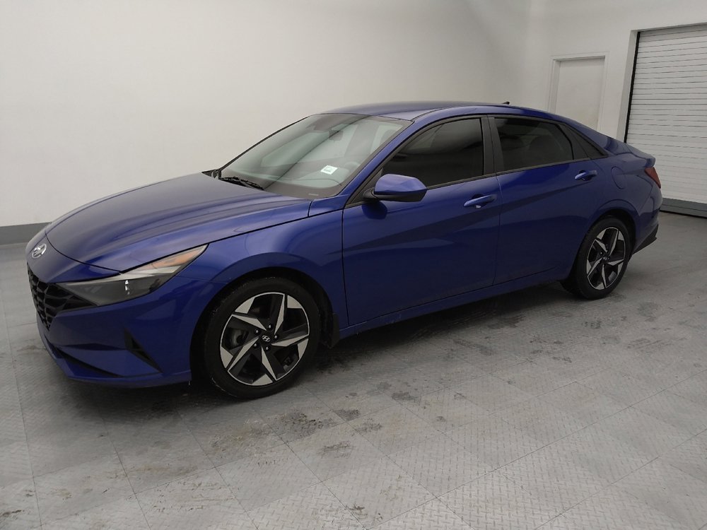 Used 2023 Hyundai Elantra SEL w/ Convenience Package image 2