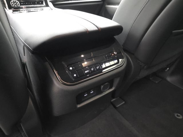Used 2025 Nissan Armada PRO-4X AWD/4WD image 41