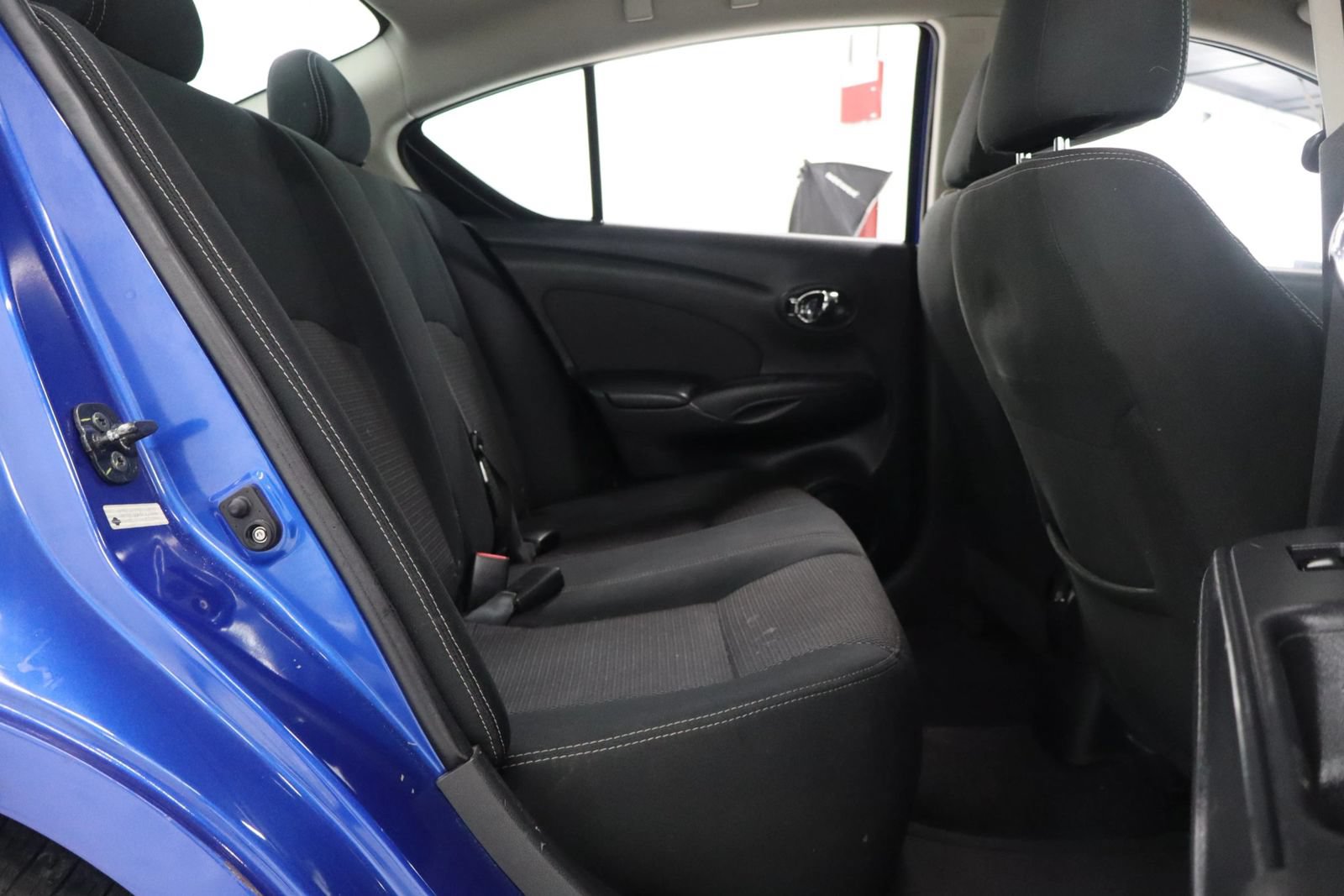 Used 2015 Nissan Versa SV FWD image 19