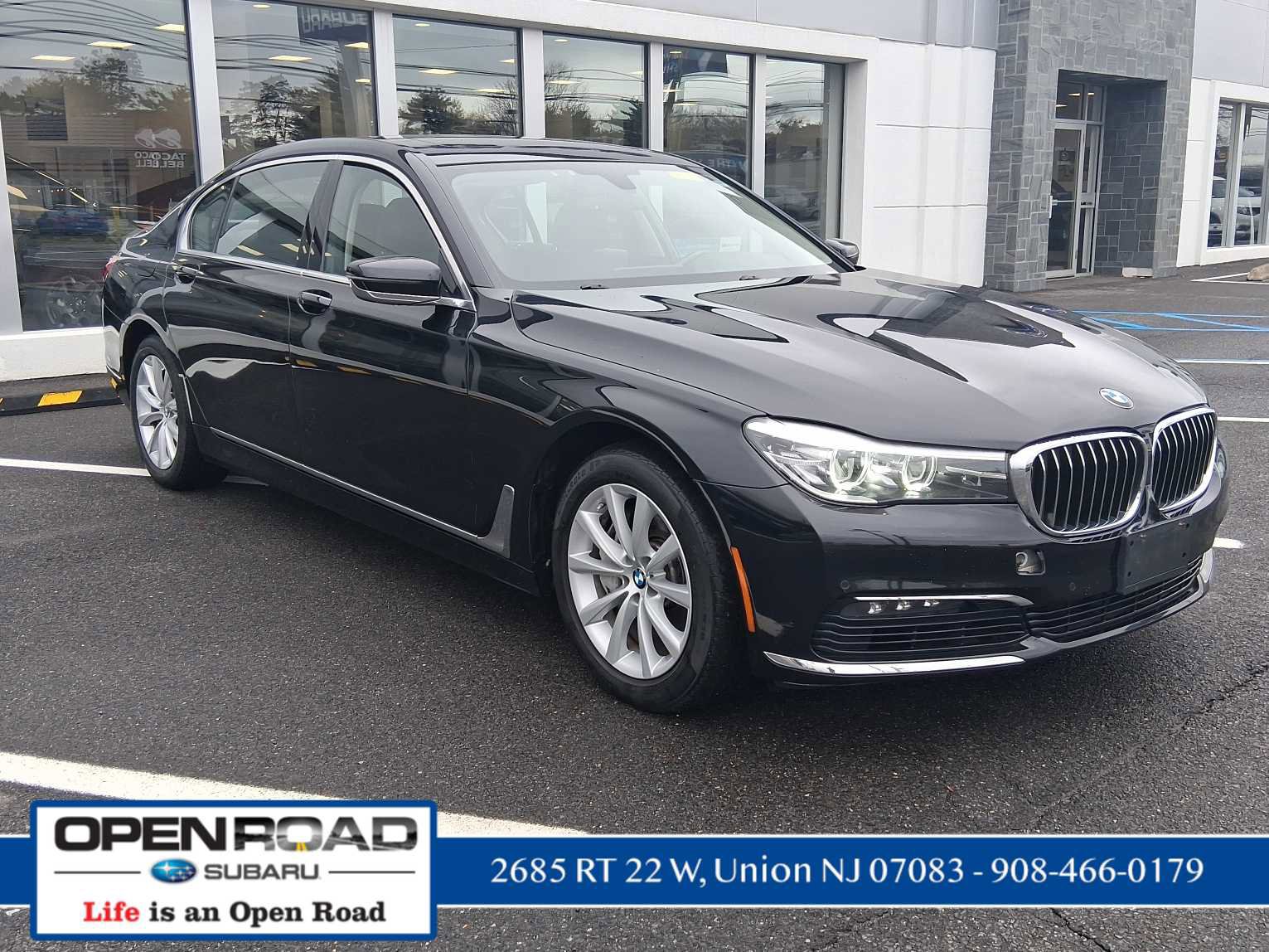 Used 2018 BMW 740i xDrive image 1