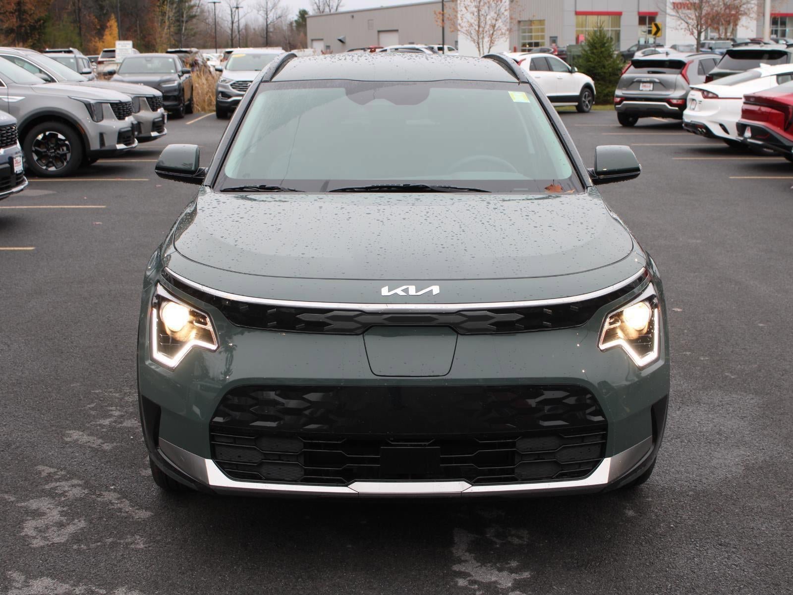 New 2025 Kia Niro Wind w/ Wind Preserve Package image 2