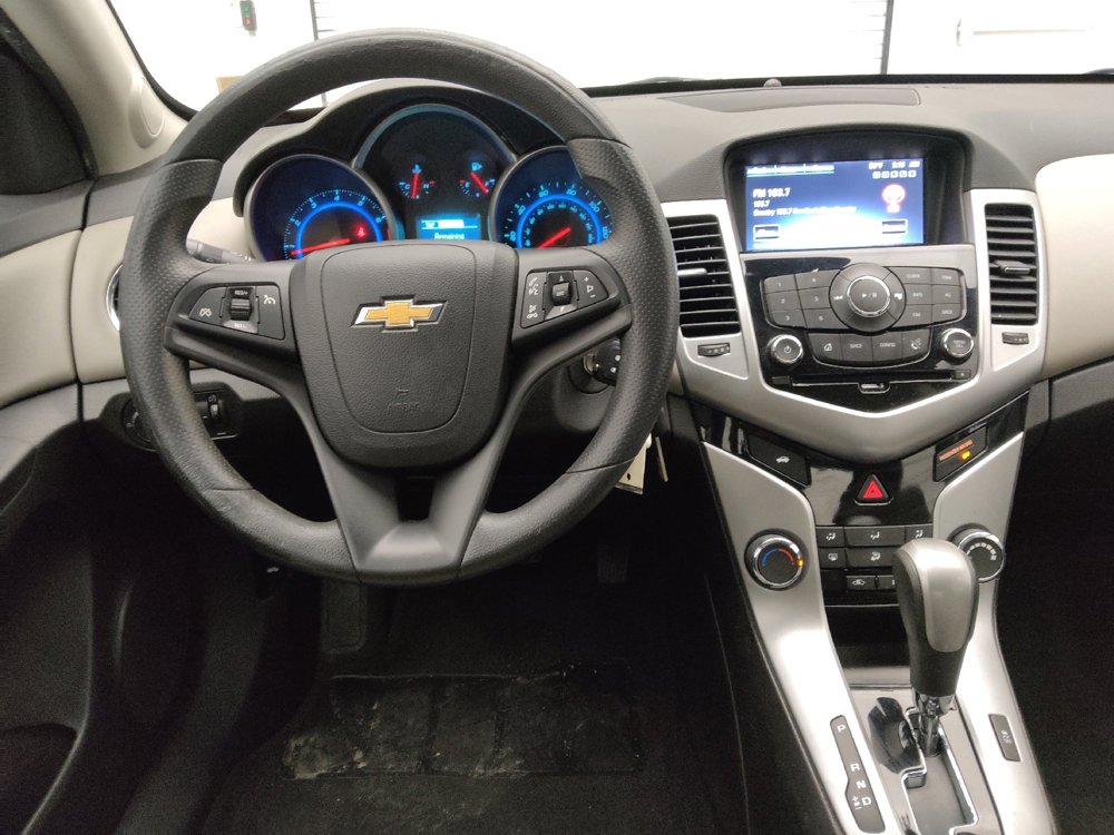 Used 2016 Chevrolet Cruze LT image 22