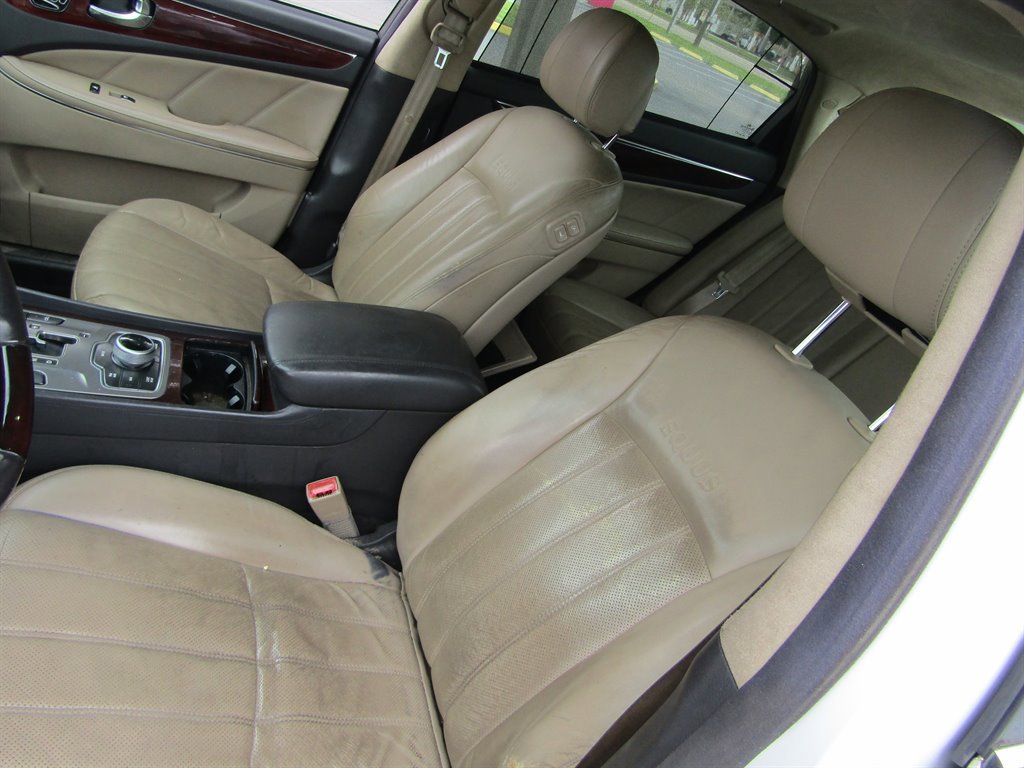 Used 2011 Hyundai Equus Signature RWD image 9