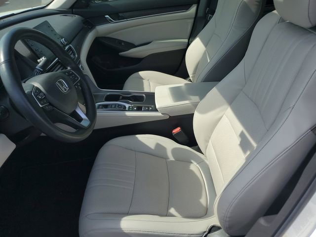 Used 2018 Honda Accord Touring image 17