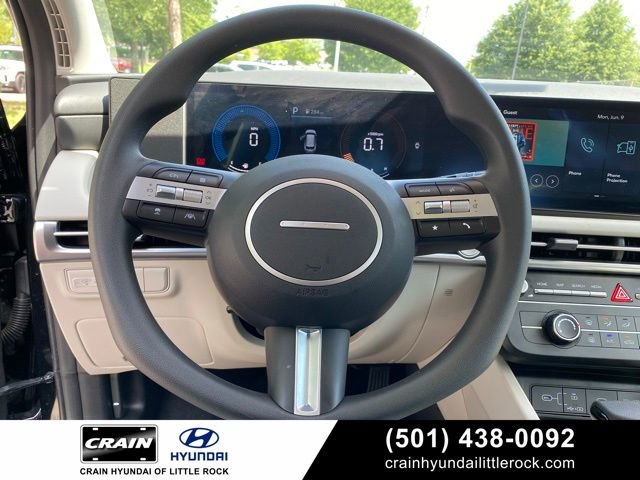 Used 2025 Hyundai Tucson SE image 15