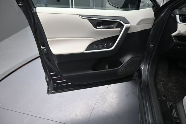 Used 2023 Toyota RAV4 XLE w/ Convenience Package image 79