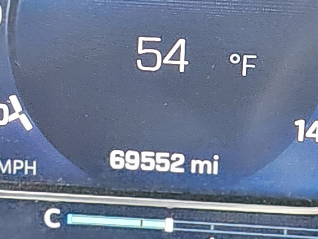 Used 2024 Chevrolet Suburban Premier image 30