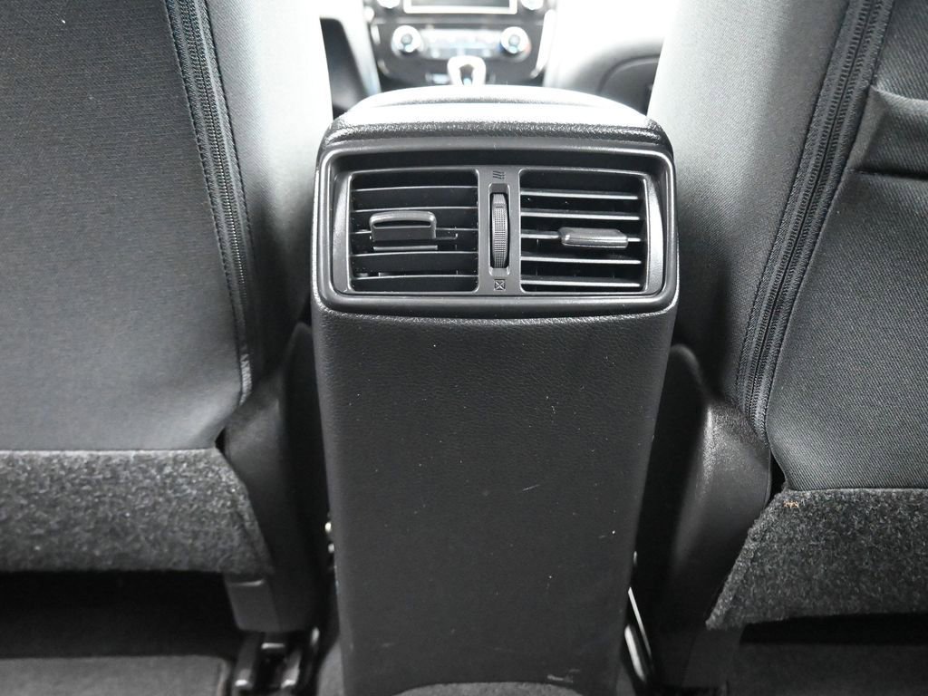 Used 2022 Nissan Rogue Sport S image 31