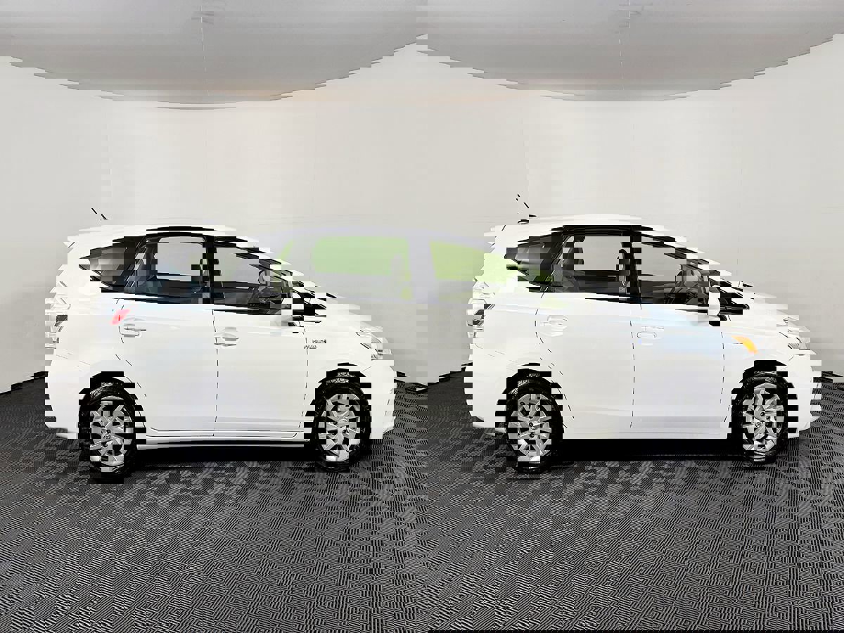 Used 2012 Toyota Prius V Three image 6