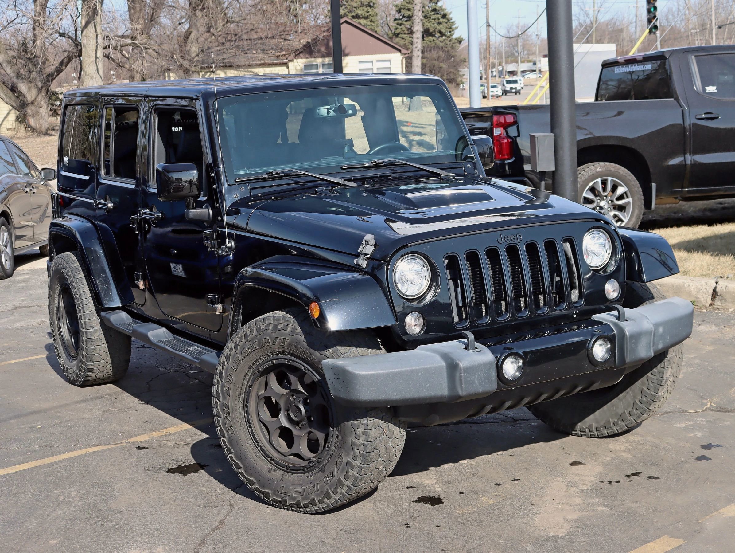 Used 2018 Jeep Wrangler Unlimited Sahara image 8