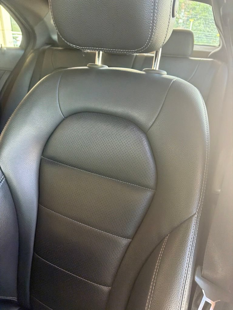 Used 2015 Mercedes-Benz C 300 4MATIC Sedan image 5