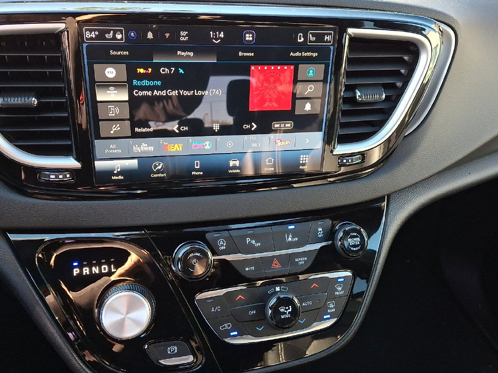 Certified 2026 Chrysler Pacifica Select FWD image 20