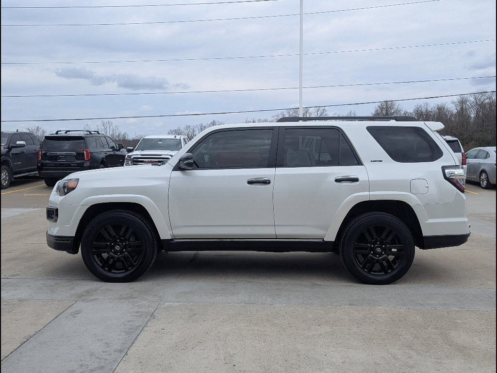 Used 2021 Toyota 4Runner Nightshade image 9