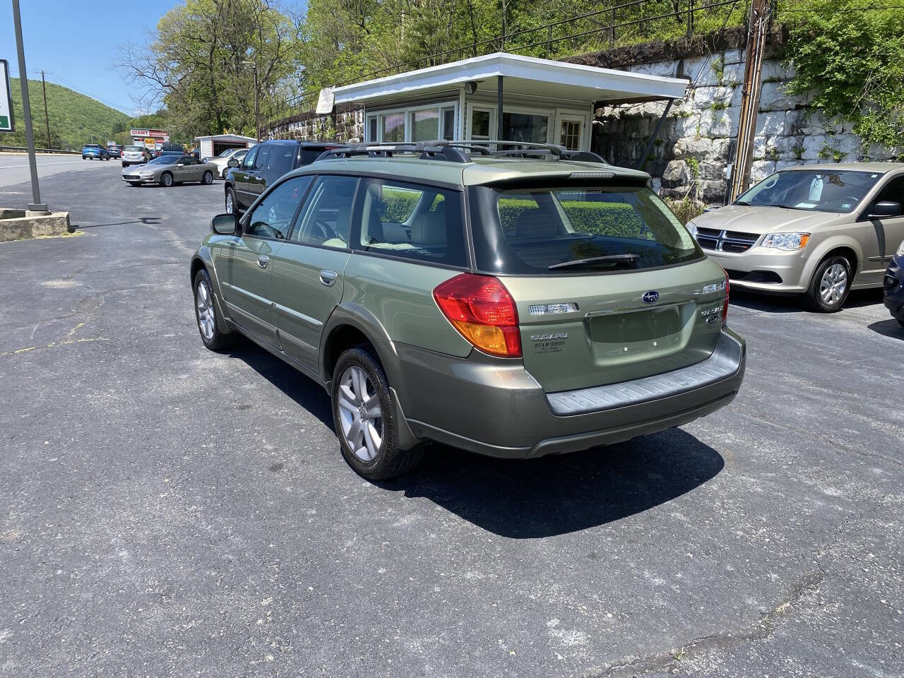 Used 2006 Subaru Outback 3.0R L.L. Bean AWD/4WD image 3