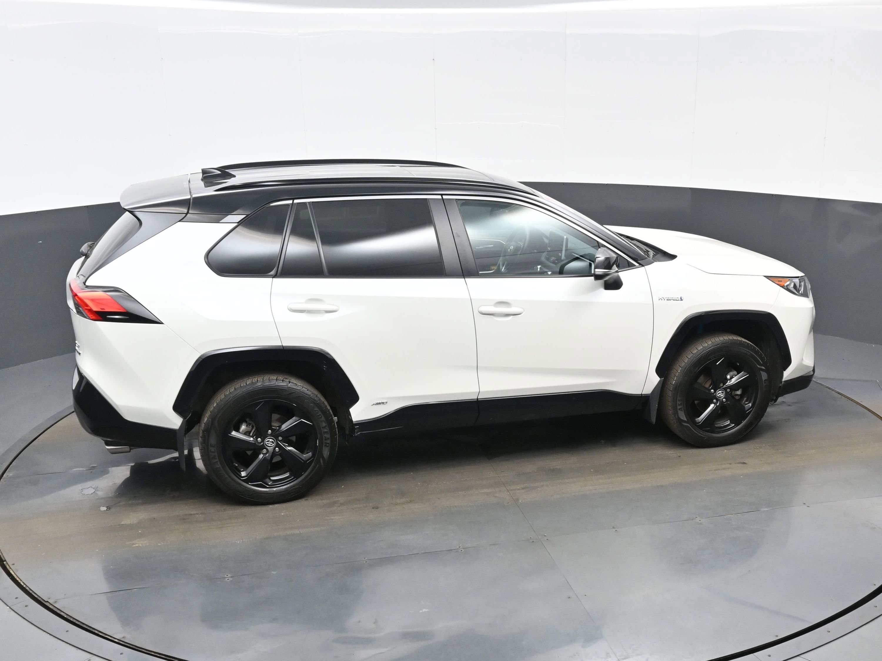 Used 2020 Toyota RAV4 XSE w/ XSE Grade Weather Package AWD/4WD image 42
