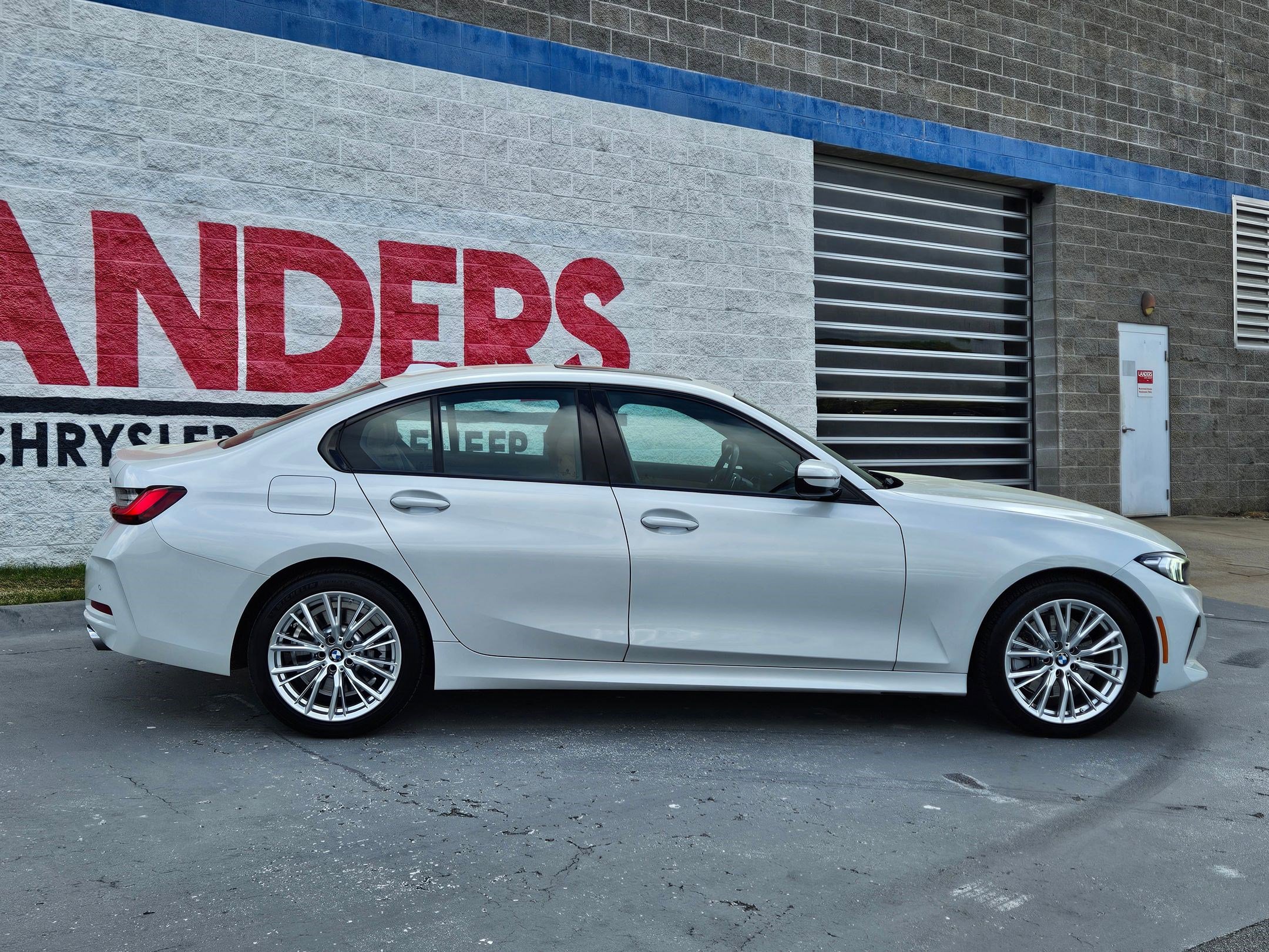 Used 2023 BMW 330i xDrive Sedan image 8