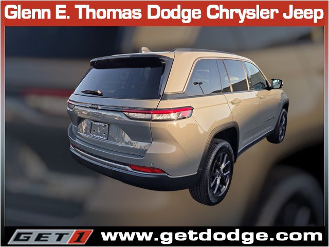 New 2027 Jeep Grand Cherokee Altitude RWD image 4