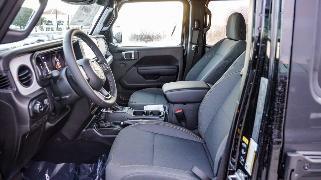 New 2026 Jeep Gladiator Sport AWD/4WD image 19