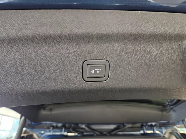 New 2026 GMC Yukon Denali w/ Sun & Power Step Package AWD/4WD image 13