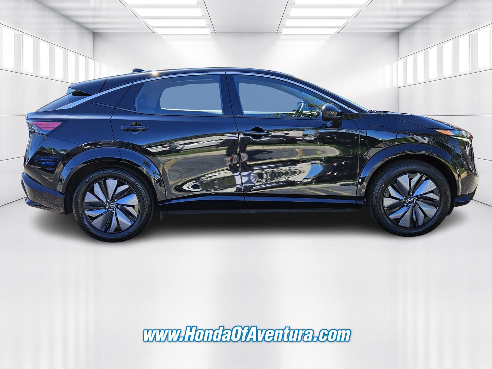 Used 2024 Nissan Ariya FWD video 2