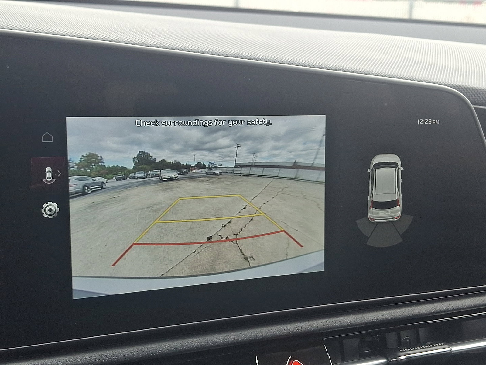 Used 2023 Kia Niro EX image 24