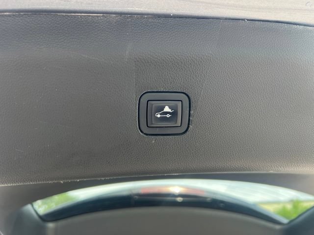 Used 2020 Buick Enclave Essence AWD/4WD image 16