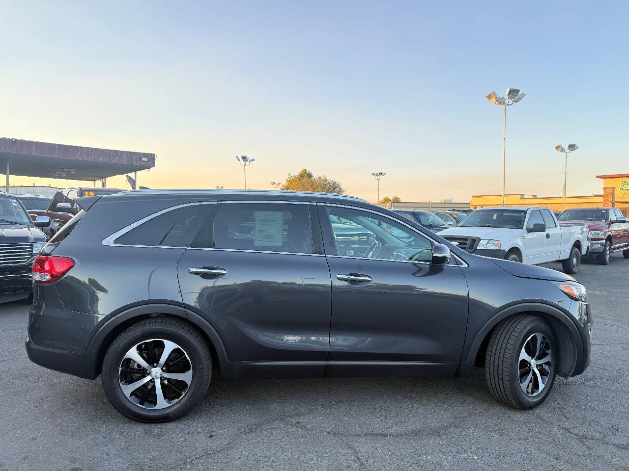 Used 2018 Kia Sorento EX FWD image 8