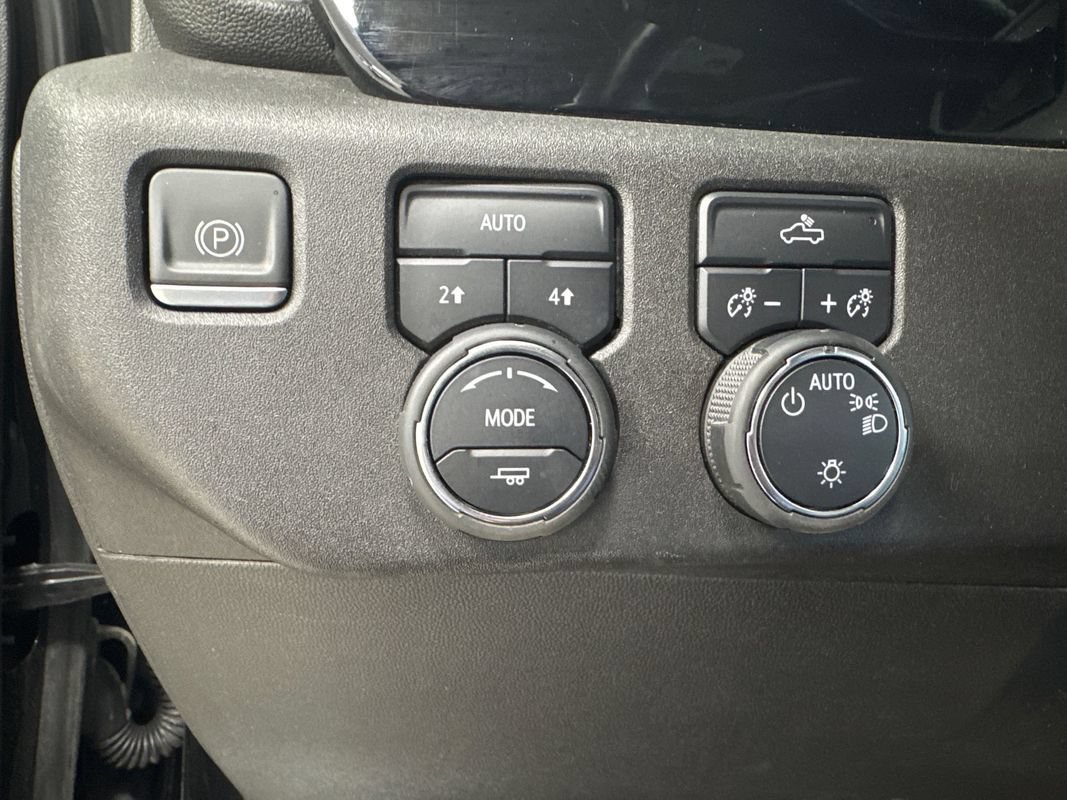 Used 2023 Chevrolet Silverado 1500 LT w/ Protection Package AWD/4WD image 22