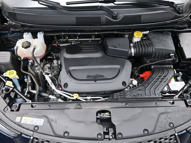 Used 2025 Chrysler Pacifica Select FWD image 22