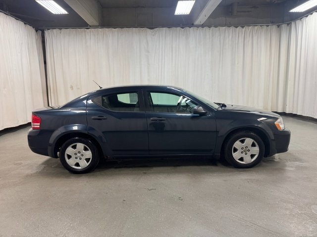 Used 2008 Dodge Avenger SE image 3