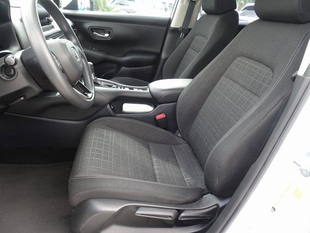 Used 2023 Honda HR-V LX image 7