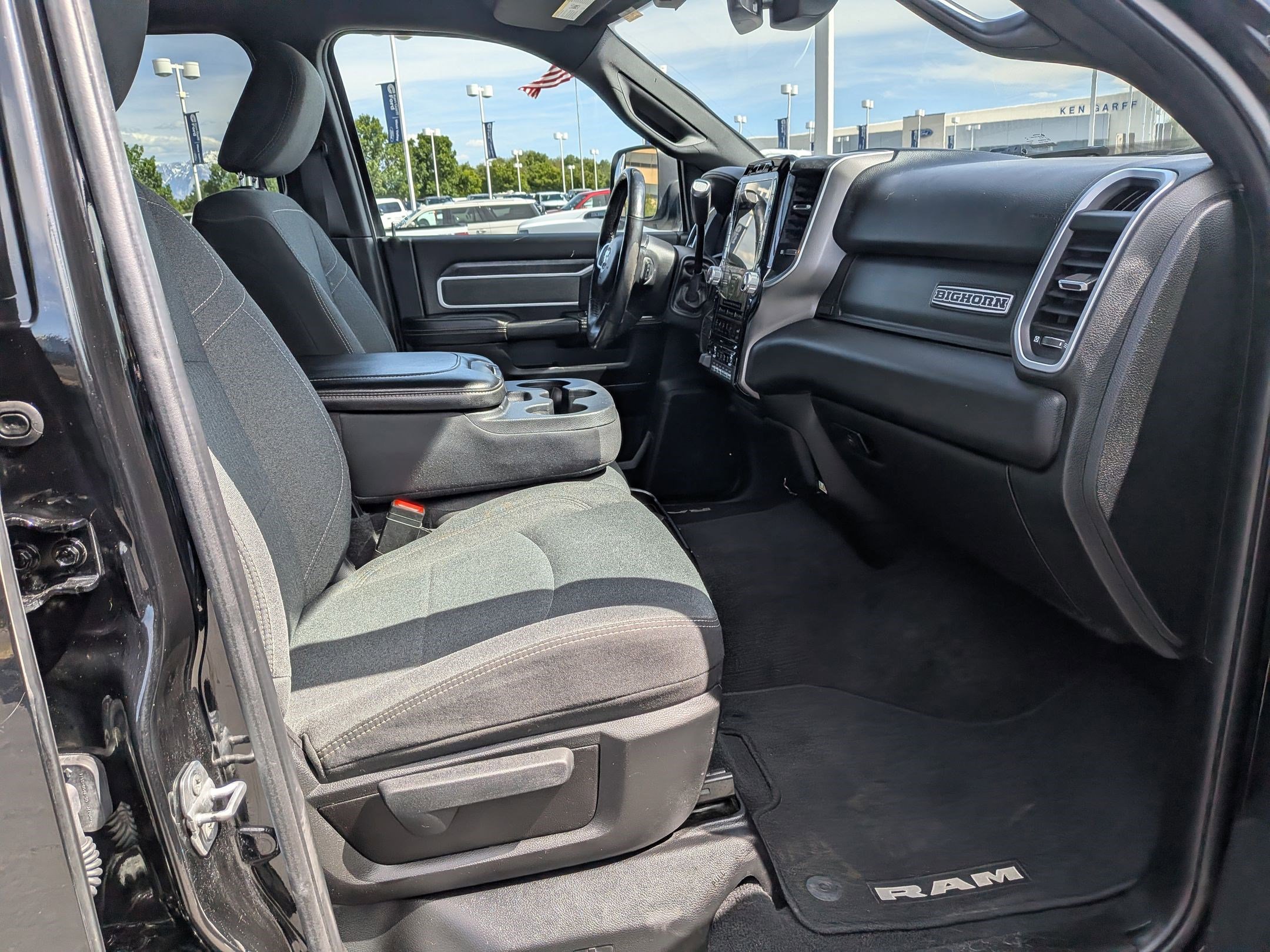 Used 2020 RAM 3500 Big Horn w/ Level 2 Equipment Group AWD/4WD image 33