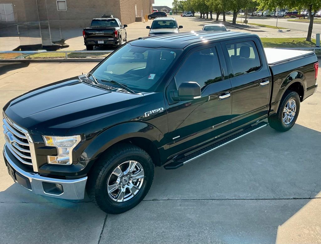 Used 2017 Ford F150 XLT w/ Equipment Group 302A Luxury RWD image 4