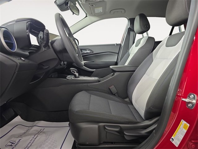 Used 2026 Chevrolet Trax LS w/ LS Convenience Package image 9