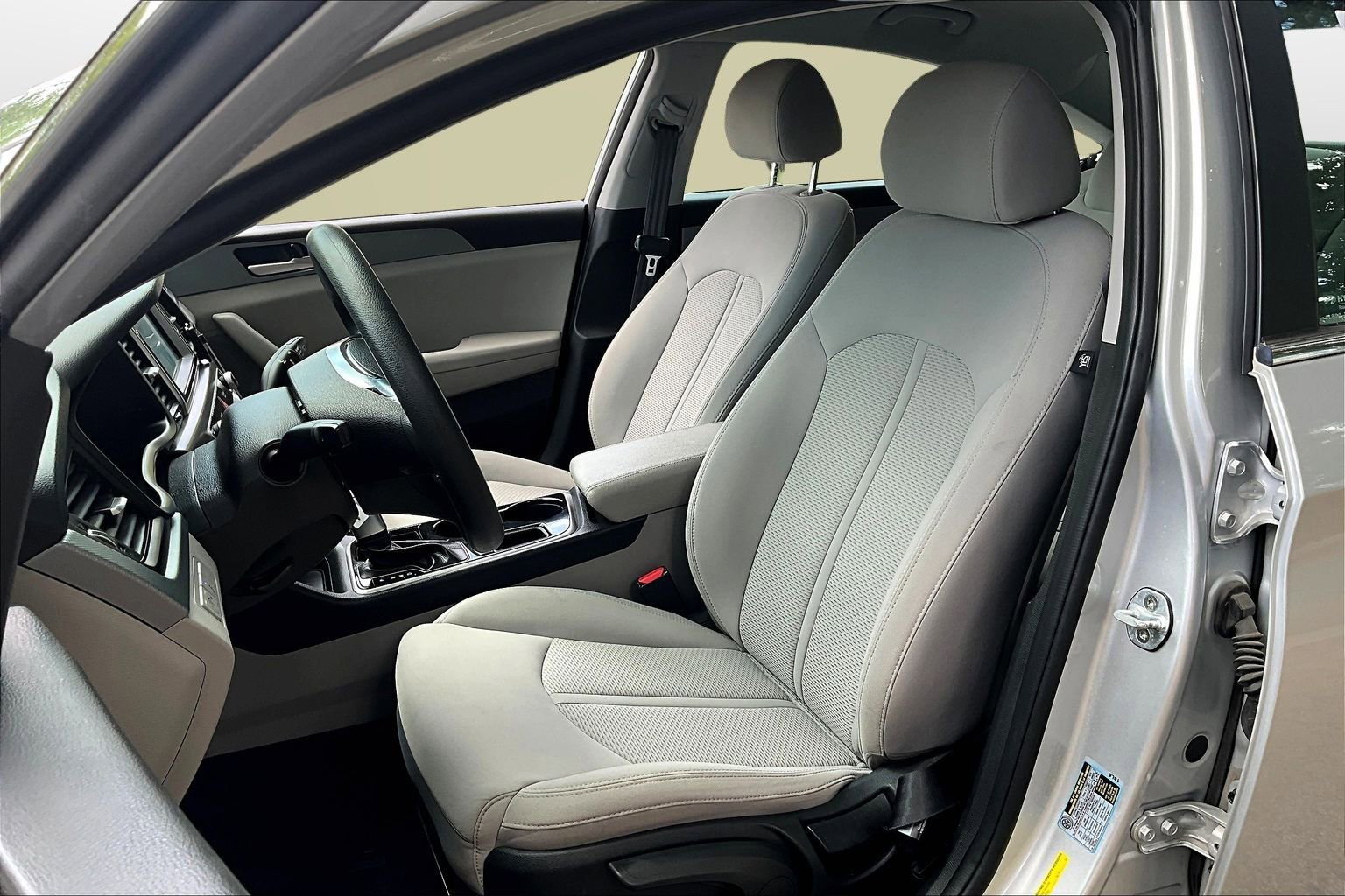 Used 2018 Hyundai Sonata ECO image 16