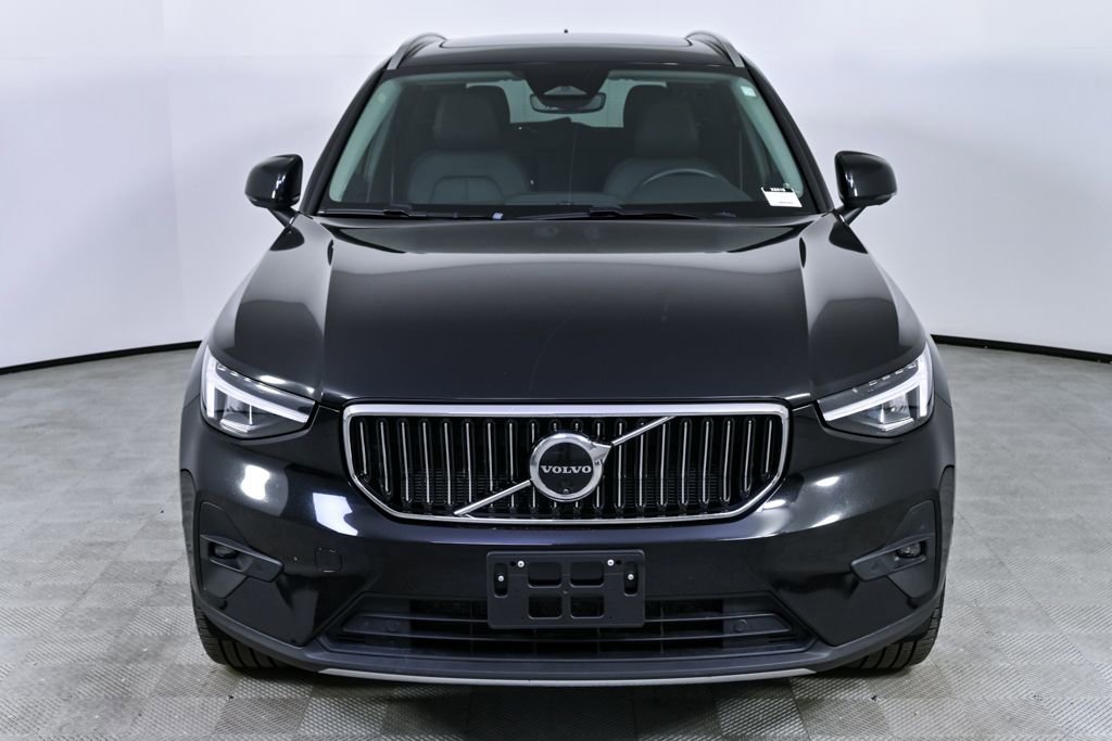 Certified 2025 Volvo XC40 B5 Plus image 36