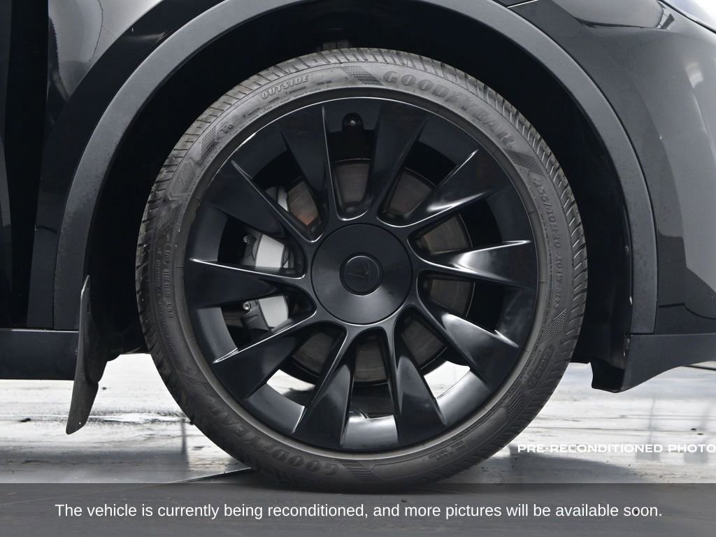 Used 2023 Tesla Model Y Long Range image 36
