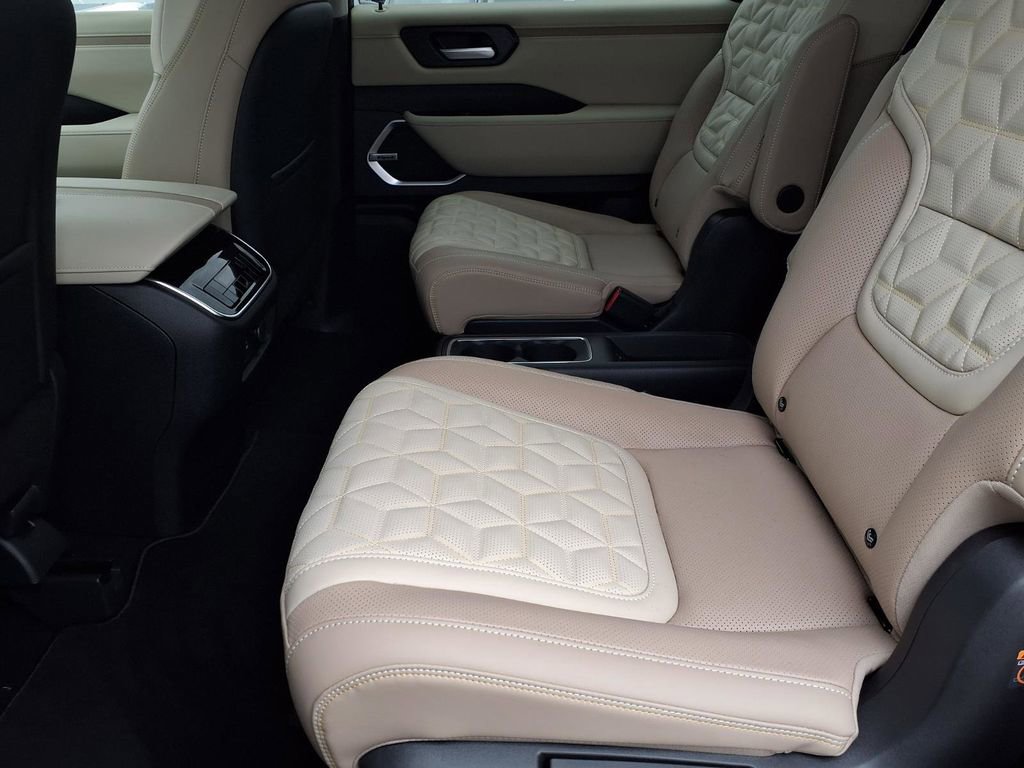 New 2026 Nissan Armada Platinum RWD image 10