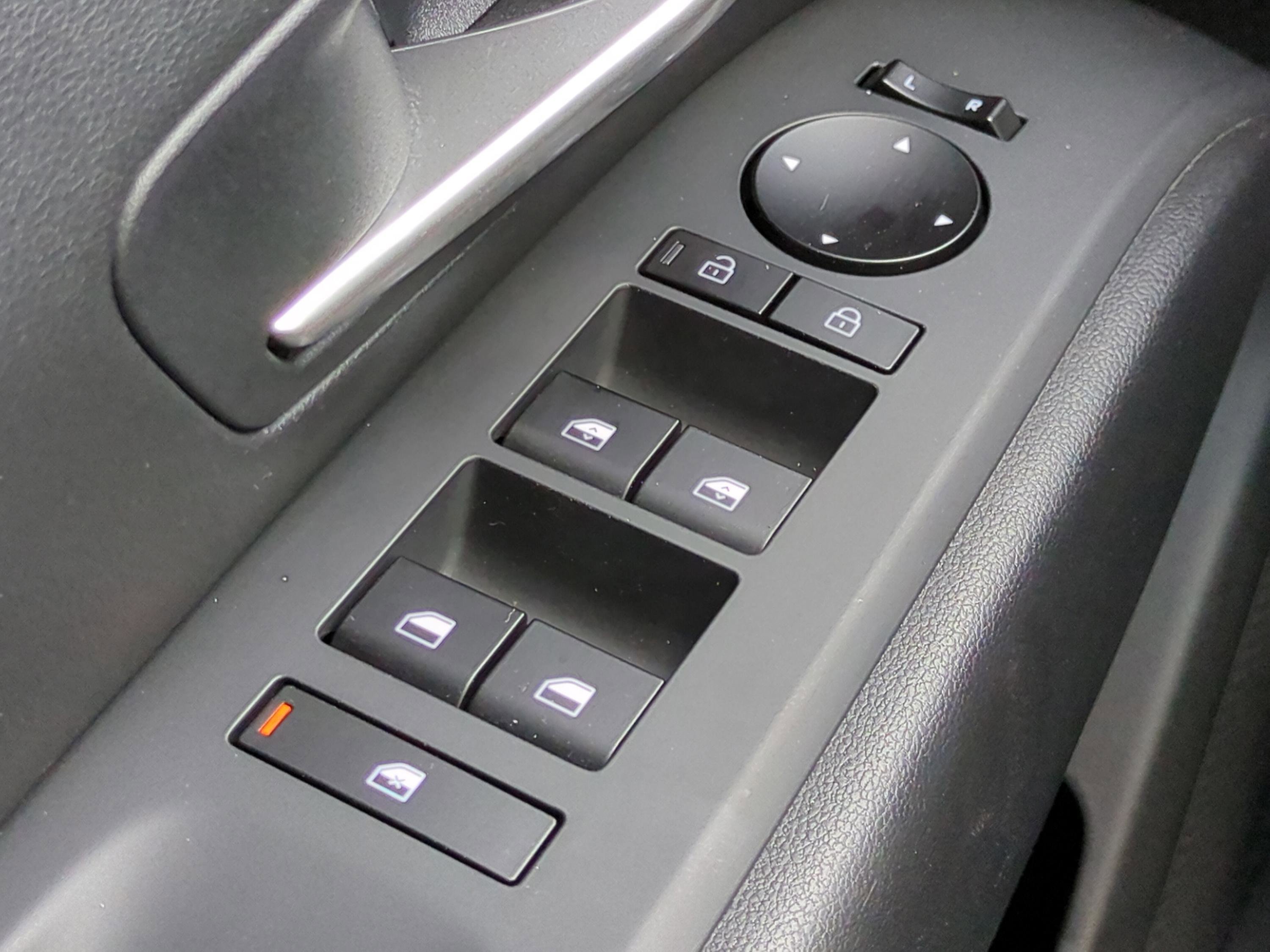 Certified 2025 Hyundai Santa Cruz SEL image 22